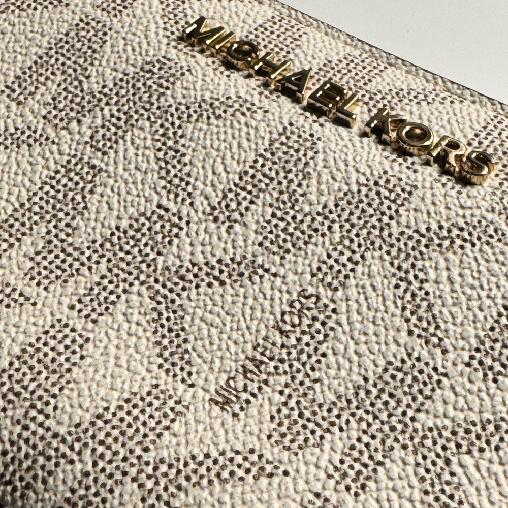 MICHAEL KORS, Jet Set Continental 3 Quarter Zip Around Wallet, NWOT - Picture 15 of 15